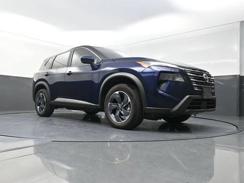 Used 2025 Nissan Rogue SV FWD image 30