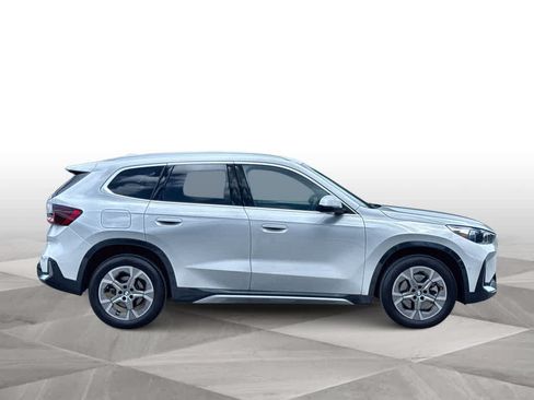 Used 2026 BMW X1 xDrive28i AWD/4WD image 9