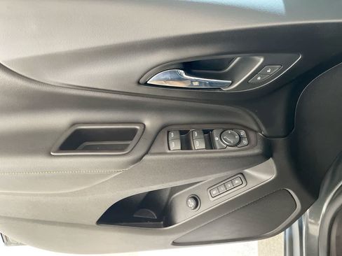 Used 2018 Chevrolet Equinox Premier AWD/4WD image 13