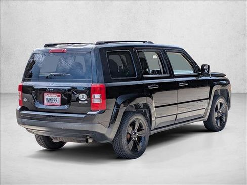 Used 2015 Jeep Patriot Sport w/ Power Value Group FWD image 6