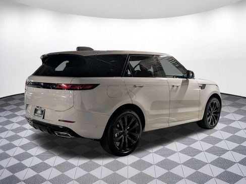 New 2026 Land Rover Range Rover Sport Dynamic SE AWD/4WD image 5