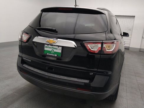 Used 2017 Chevrolet Traverse LT w/ Style and Technology Package FWD image 7