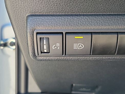 Used 2025 Toyota Corolla SE FWD image 30