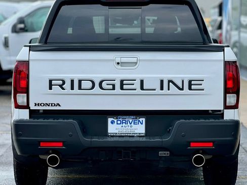 Used 2024 Honda Ridgeline Black Edition image 4