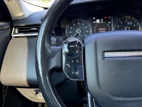 Used 2019 Land Rover Range Rover Velar S AWD/4WD image 24