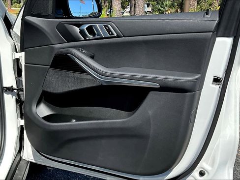 Used 2021 BMW X5 xDrive45e w/ Premium Package 3 image 22