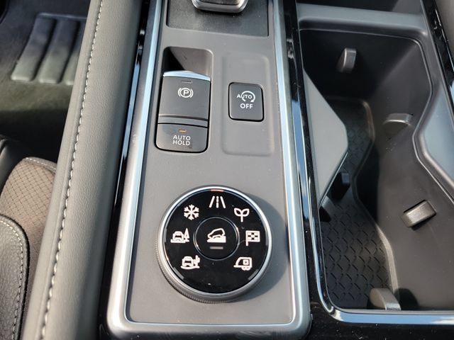 New 2026 Nissan Pathfinder SL AWD/4WD image 32