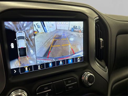 Used 2022 GMC Sierra 3500 SLT w/ SLT Preferred Package AWD/4WD image 34