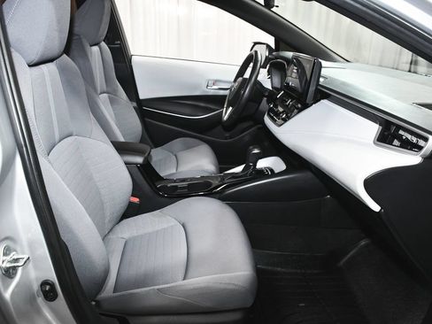 Used 2023 Toyota Corolla SE AWD/4WD image 43