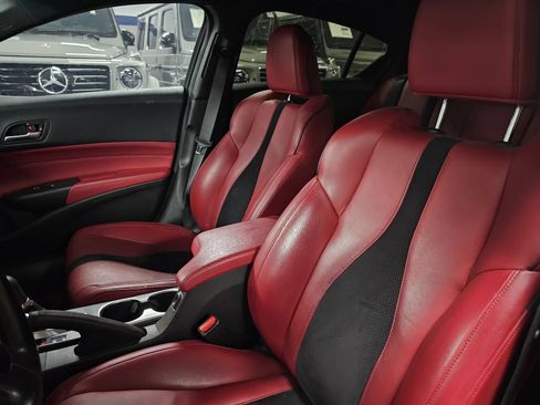 Used 2019 Acura ILX Premium and A-SPEC Packages image 6