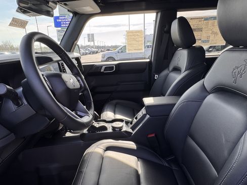 New 2025 Ford Bronco Badlands image 15