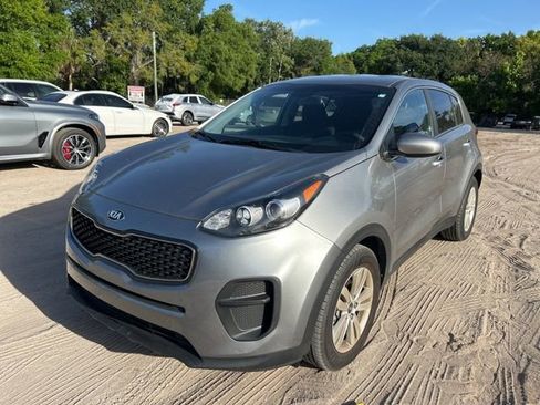 Used 2019 Kia Sportage LX image 2