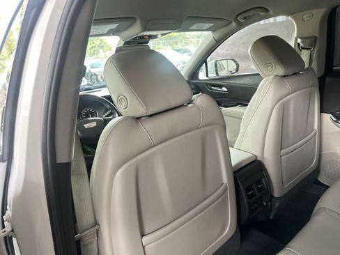 Used 2023 Cadillac XT4 Luxury FWD image 23