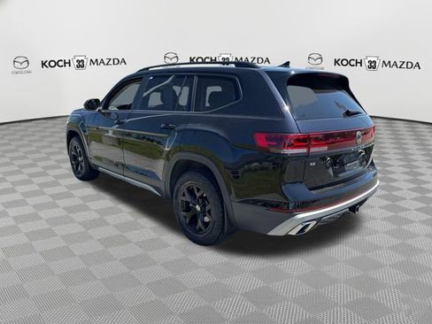 Used 2024 Volkswagen Atlas Peak Edition SE AWD/4WD image 5