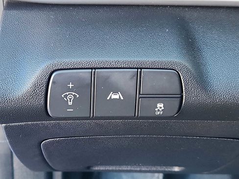 Used 2023 Hyundai Elantra Limited image 22