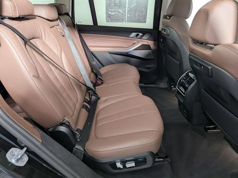 Used 2021 BMW X7 xDrive40i w/ Executive Package AWD/4WD image 48