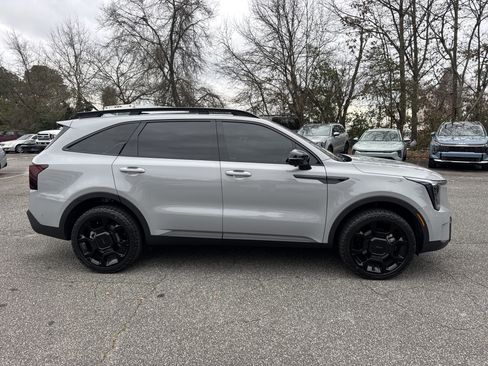 Certified 2025 Kia Sorento SX image 8