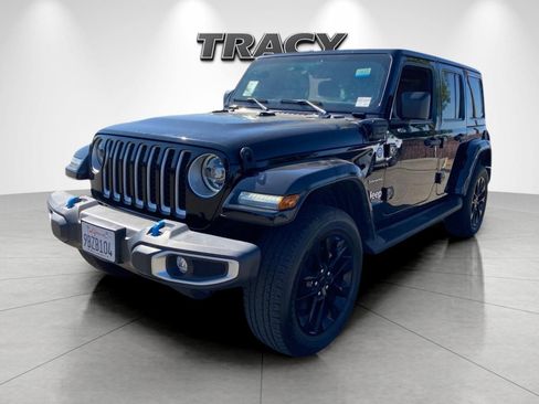 Used 2022 Jeep Wrangler Unlimited Sahara w/ Cold Weather Group AWD/4WD image 2