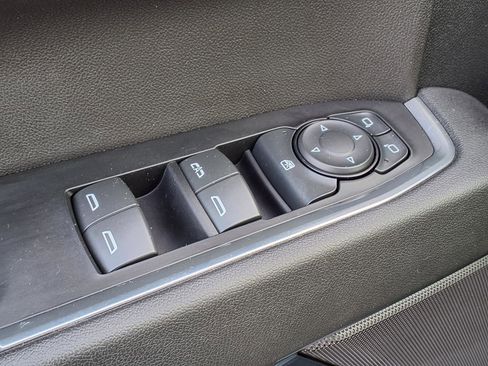 Used 2024 Chevrolet Silverado 1500 LT image 23