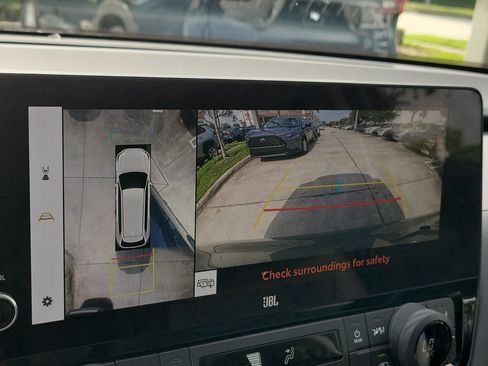 Certified 2024 Toyota Grand Highlander FWD image 32