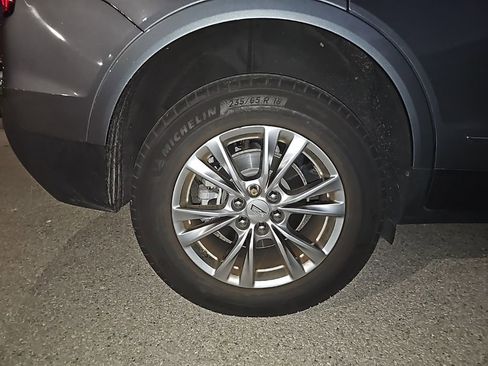 Used 2020 Cadillac XT5 Premium Luxury image 17