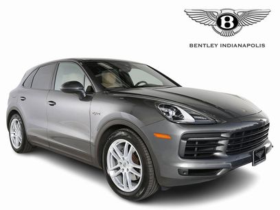 Used 2022 Porsche Cayenne E-Hybrid w/ Premium Package