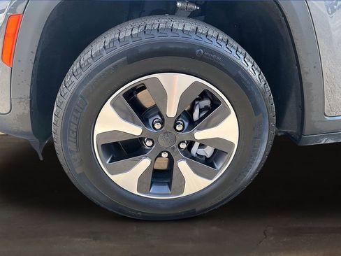 Used 2023 Jeep Grand Cherokee 4WD 4xe image 34