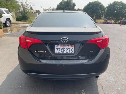 Certified 2017 Toyota Corolla SE w/ SE Premium Package FWD image 5