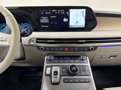 Used 2025 Hyundai Palisade Limited FWD image 30