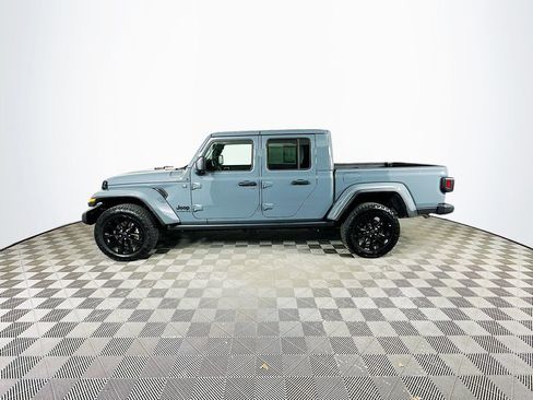 Certified 2025 Jeep Gladiator Overland AWD/4WD image 7