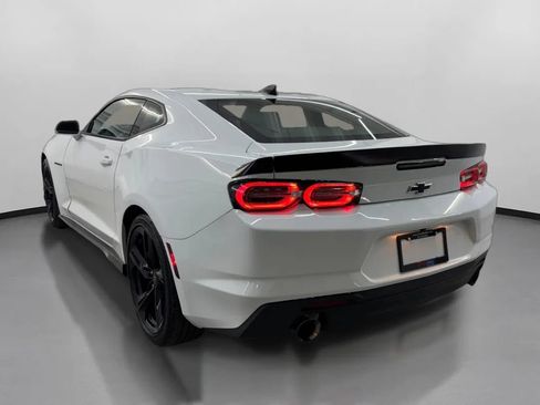 Used 2023 Chevrolet Camaro LT RWD image 7
