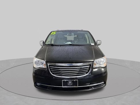 Used 2015 Chrysler Town & Country Touring-L w/ Driver Convenience Group FWD image 27