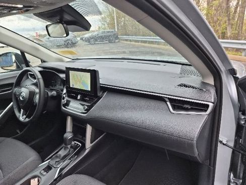 Used 2024 Toyota Corolla Cross LE w/ Moonroof Package AWD/4WD image 12