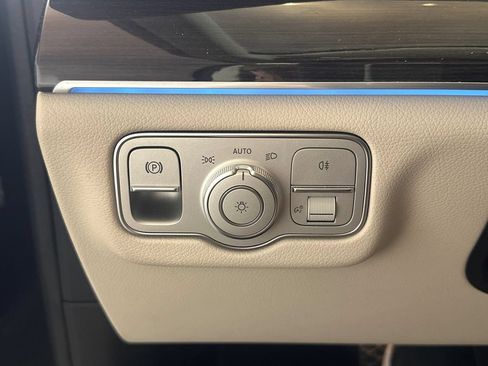 Used 2024 Mercedes-Benz GLE 450e 4MATIC image 8
