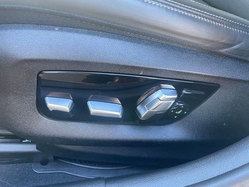 Used 2023 BMW 530e w/ Executive Package image 34