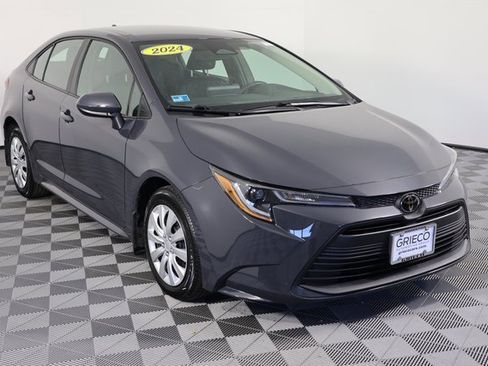 Used 2024 Toyota Corolla LE image 1