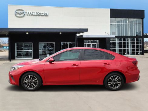 Used 2024 Kia Forte LXS FWD image 3