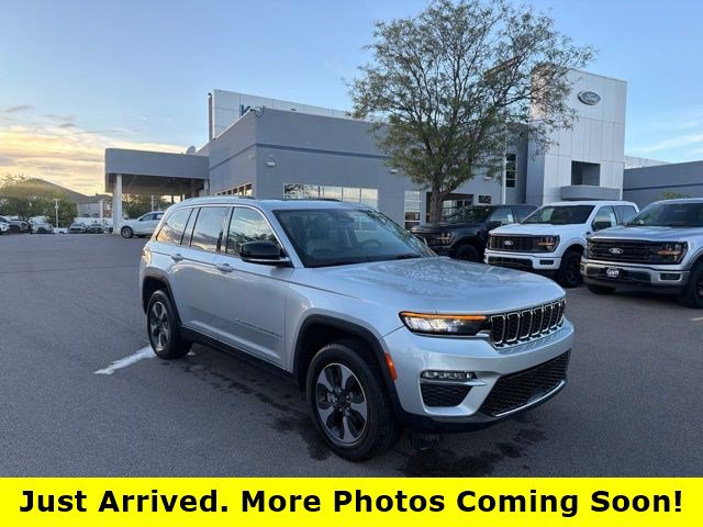 Used 2024 Jeep Grand Cherokee Limited 4xe AWD/4WD image 1