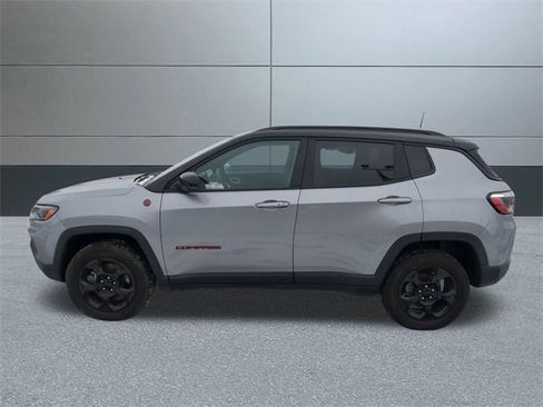 Used 2024 Jeep Compass Trailhawk image 3