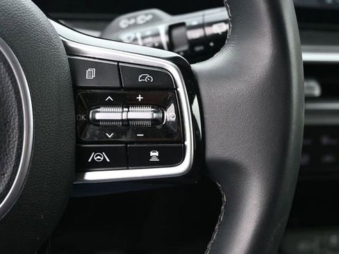 Used 2024 Kia Sorento S image 35