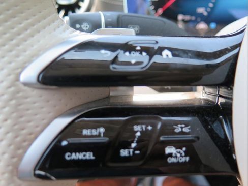 Used 2023 Mercedes-Benz E 450 Cabriolet image 20