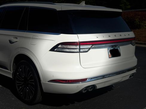 Used 2022 Lincoln Aviator Black Label w/ Dynamic Handling Package image 15