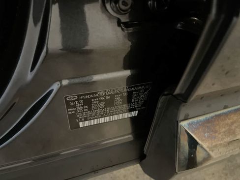 Used 2020 Hyundai Santa Fe Limited image 28