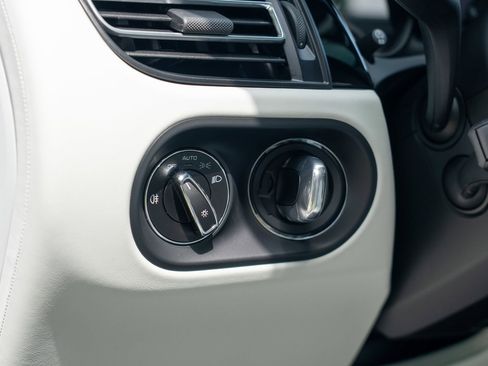 New 2025 Porsche Macan image 27