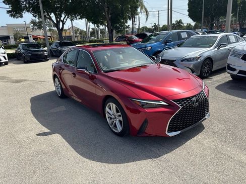 Used 2023 Lexus IS 300 w/ Comfort Package RWD image 4