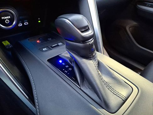 Used 2023 Toyota Venza LE image 22