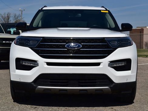 Used 2023 Ford Explorer XLT w/ Equipment Group 202A image 2