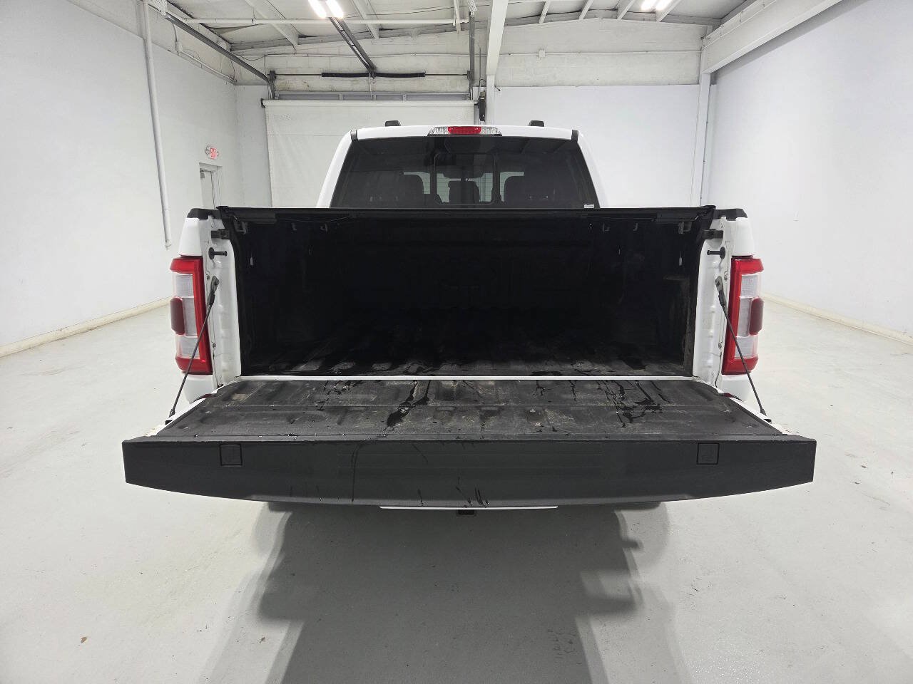 Used 2022 Ford F150 Lariat w/ FX4 Off-Road Package AWD/4WD image 9