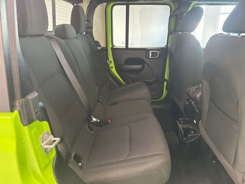 Used 2021 Jeep Gladiator Willys image 27