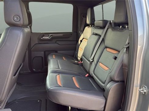 Used 2024 GMC Sierra 2500 AT4 w/ AT4 Premium Plus Package image 31
